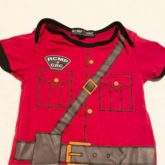 RCMP GRC Onesie Baby 18 Months - Picture 7 of 16